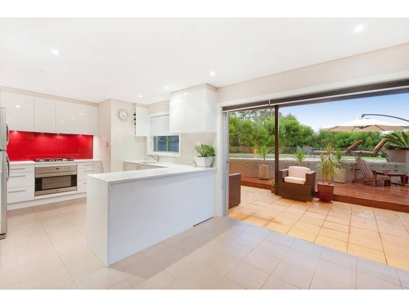 16 Woolrych Crescent, Davidson NSW 2085