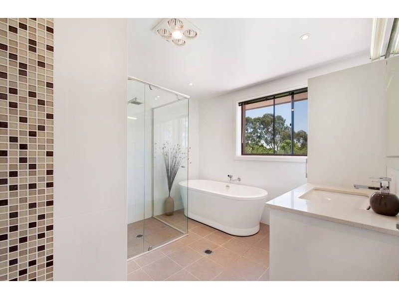 16 Woolrych Crescent, Davidson NSW 2085