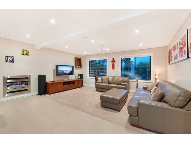 16 Woolrych Crescent, Davidson NSW 2085