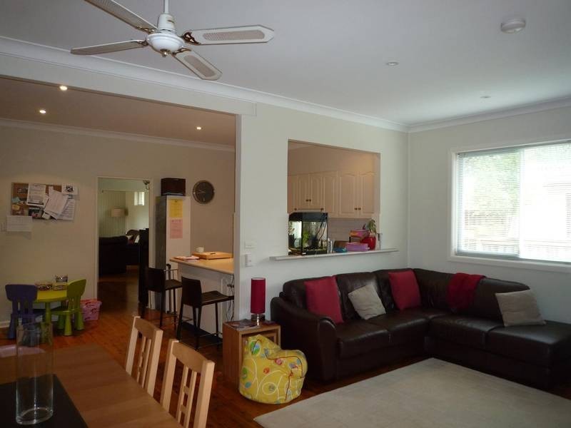 4 Hampden Street, Belrose NSW 2085