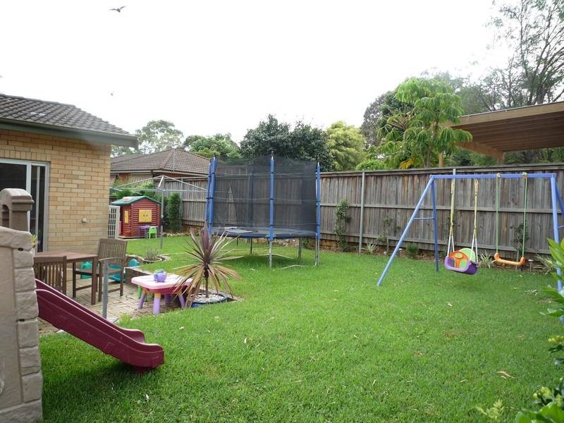 4 Hampden Street, Belrose NSW 2085