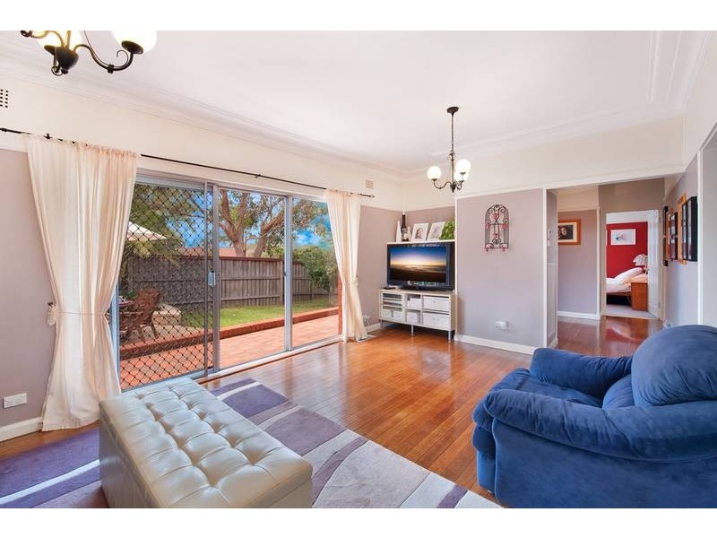75 Prince Charles Road, Frenchs Forest NSW 2086