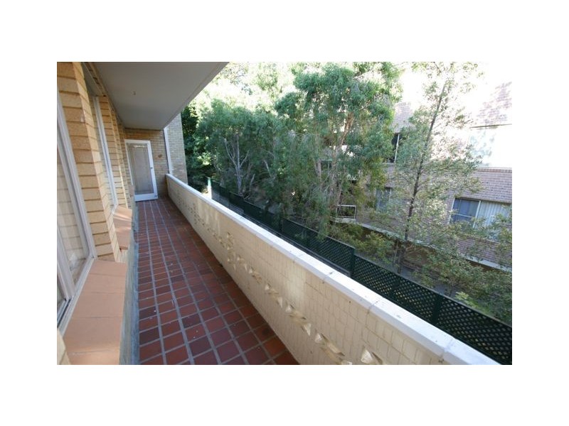 11/99 PACIFIC PARADE, Dee Why NSW 2099