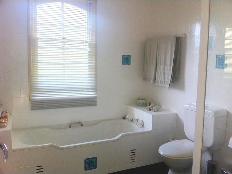 11 NERIDAH AVENUE, Belrose NSW 2085