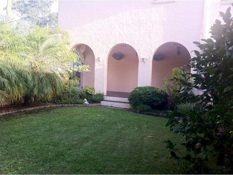 11 NERIDAH AVENUE, Belrose NSW 2085