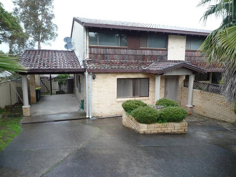 13A ARANDA DRIVE, Frenchs Forest NSW 2086