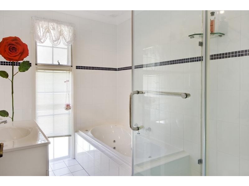 10 Birinta Street, Narraweena NSW 2099