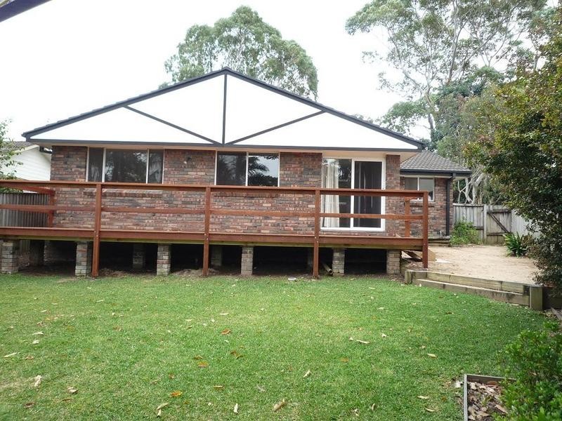 4 CURRAGUNDI AVENUE, Belrose NSW 2085