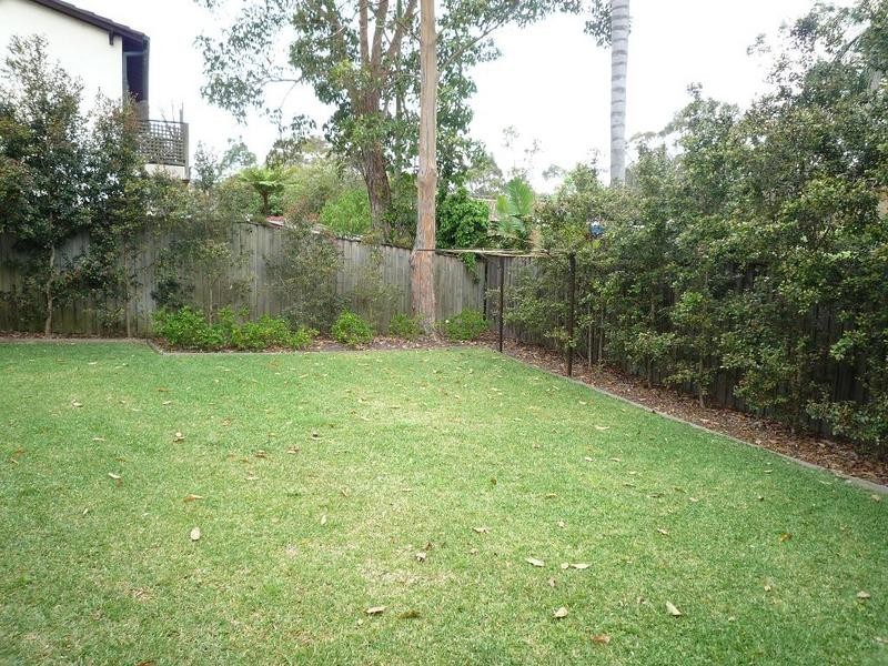 4 CURRAGUNDI AVENUE, Belrose NSW 2085