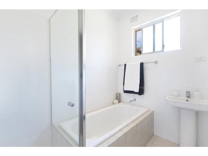 4 Hampden Street, Belrose NSW 2085