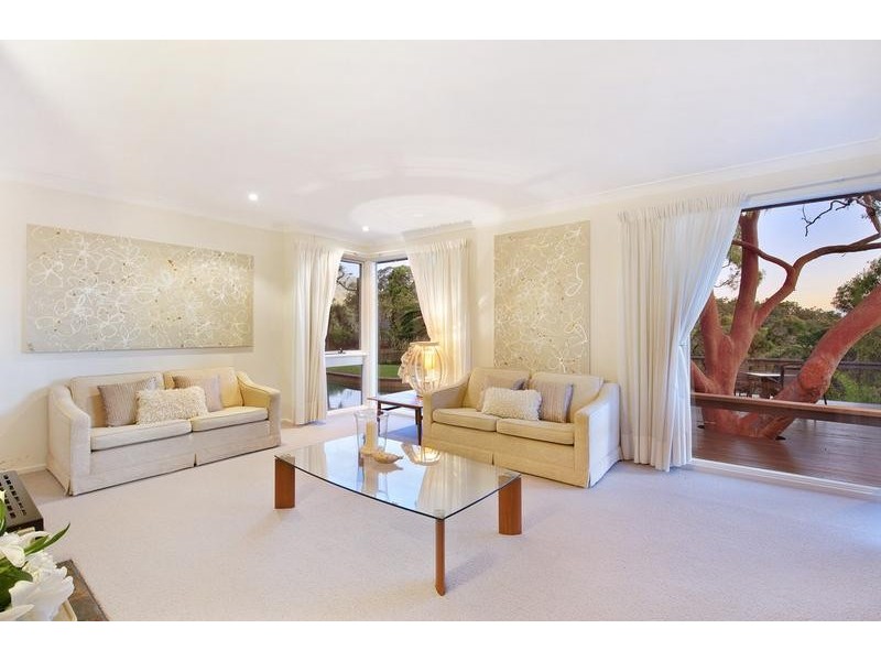 12 Chesterman Crescent, Davidson NSW 2085