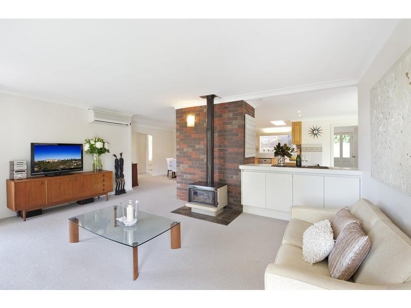 12 Chesterman Crescent, Davidson NSW 2085