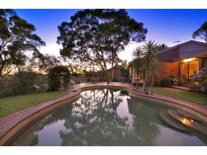 12 Chesterman Crescent, Davidson NSW 2085