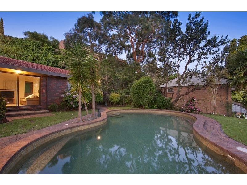 12 Chesterman Crescent, Davidson NSW 2085