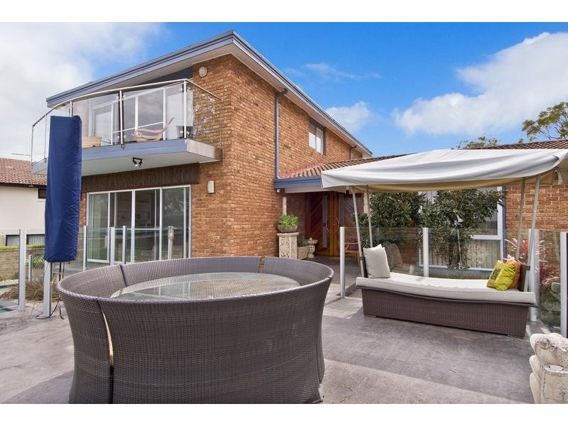 11 Alt Crescent, Davidson NSW 2085