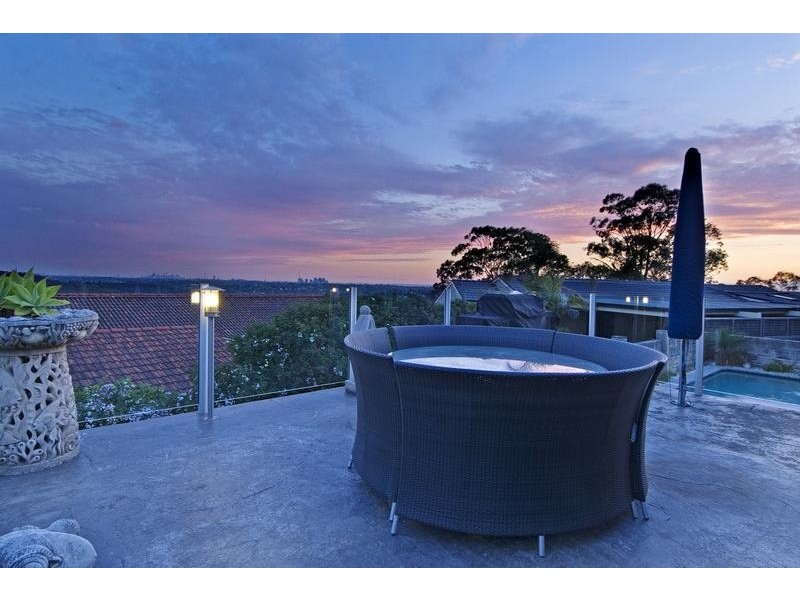 11 Alt Crescent, Davidson NSW 2085