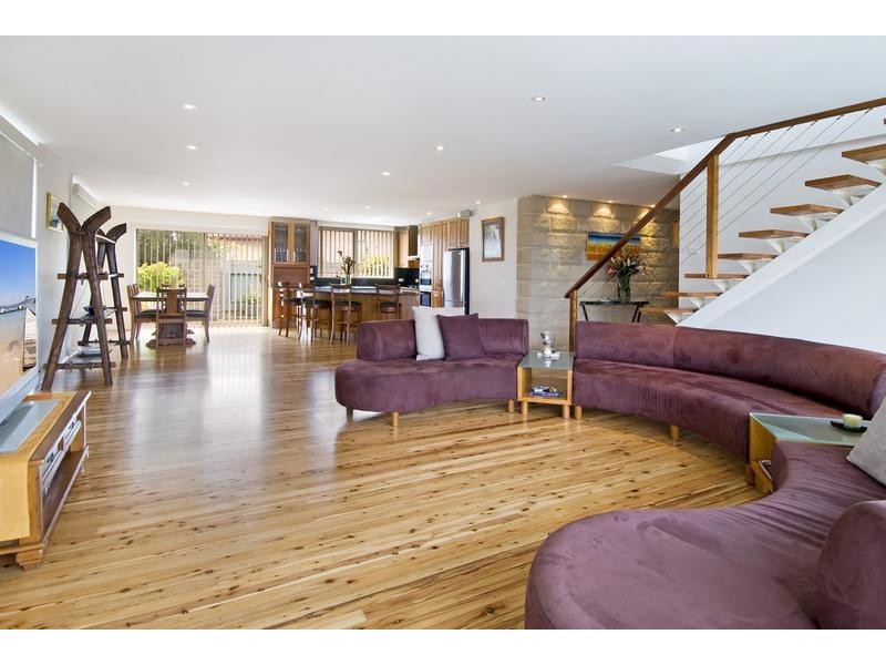 11 Alt Crescent, Davidson NSW 2085