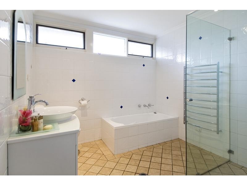 11 Alt Crescent, Davidson NSW 2085