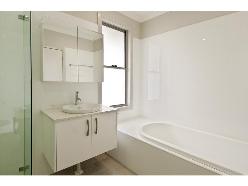 2/80 Prince Charles Road, Frenchs Forest NSW 2086