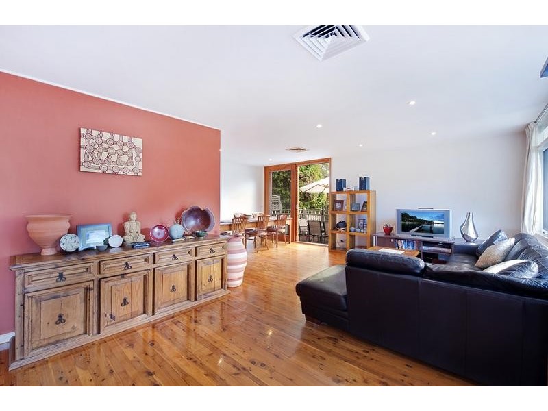 16 Dorset Close, Belrose NSW 2085