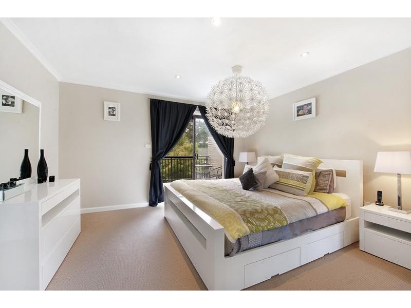 16 Woolrych Crescent, Davidson NSW 2085