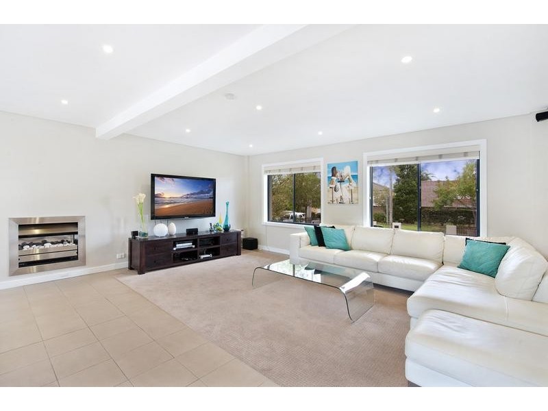 16 Woolrych Crescent, Davidson NSW 2085