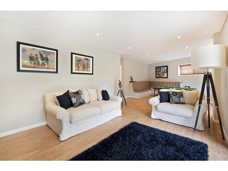 16 Woolrych Crescent, Davidson NSW 2085