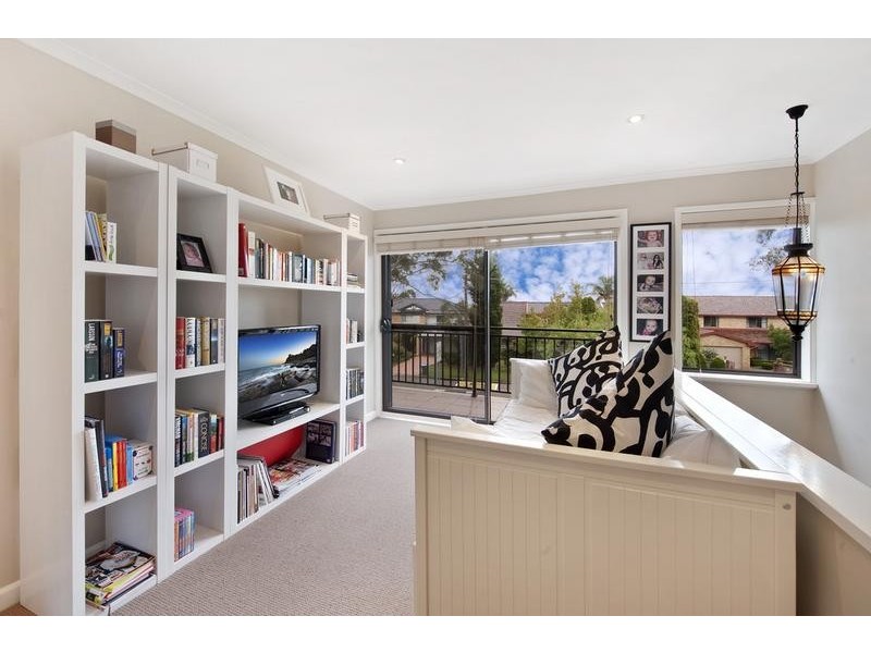 16 Woolrych Crescent, Davidson NSW 2085