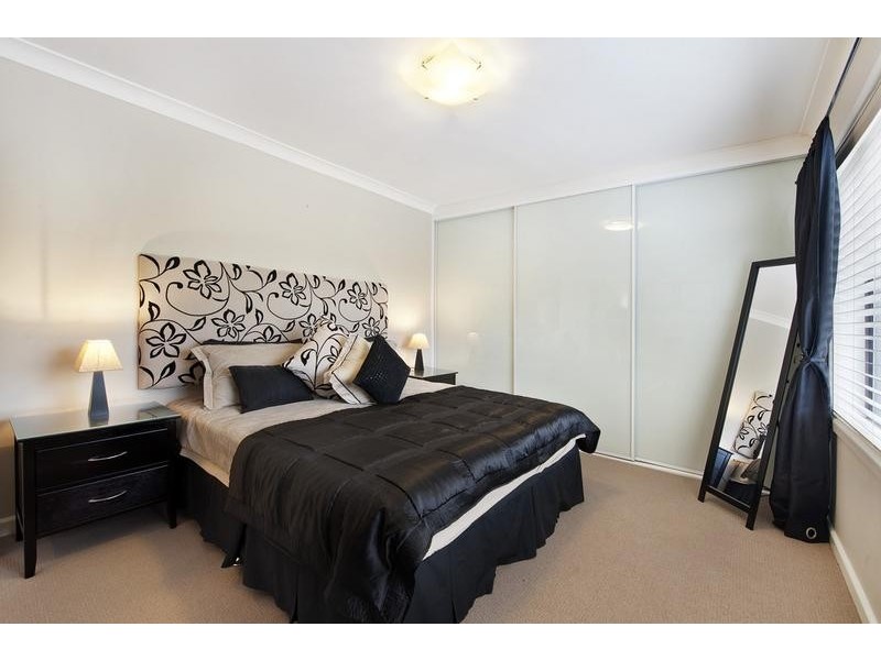 16 Woolrych Crescent, Davidson NSW 2085