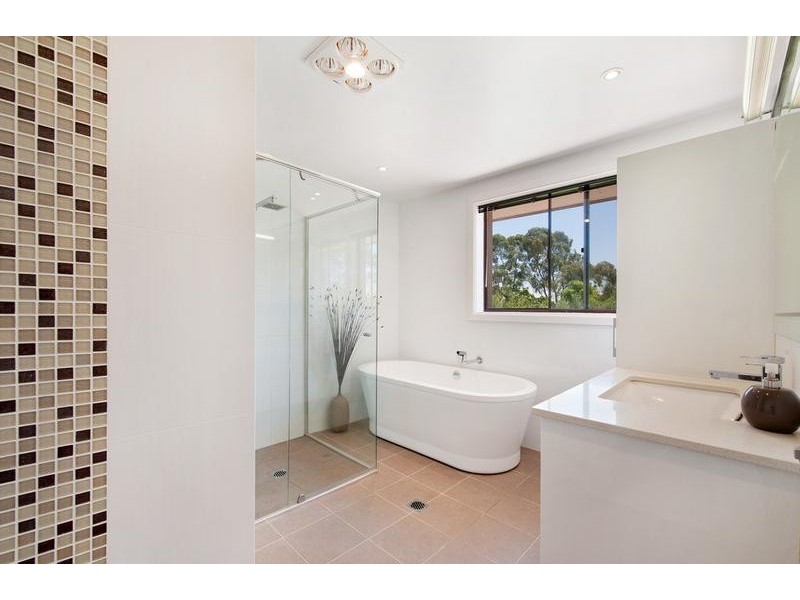 16 Woolrych Crescent, Davidson NSW 2085