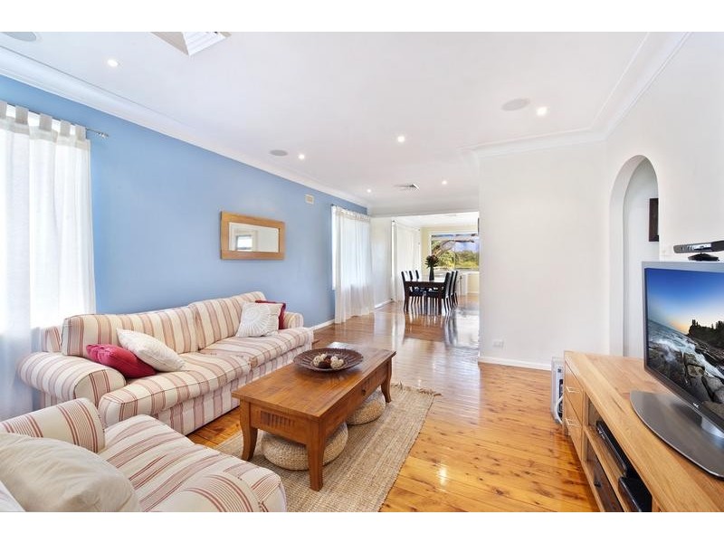 49 Prince Charles Road, Frenchs Forest NSW 2086