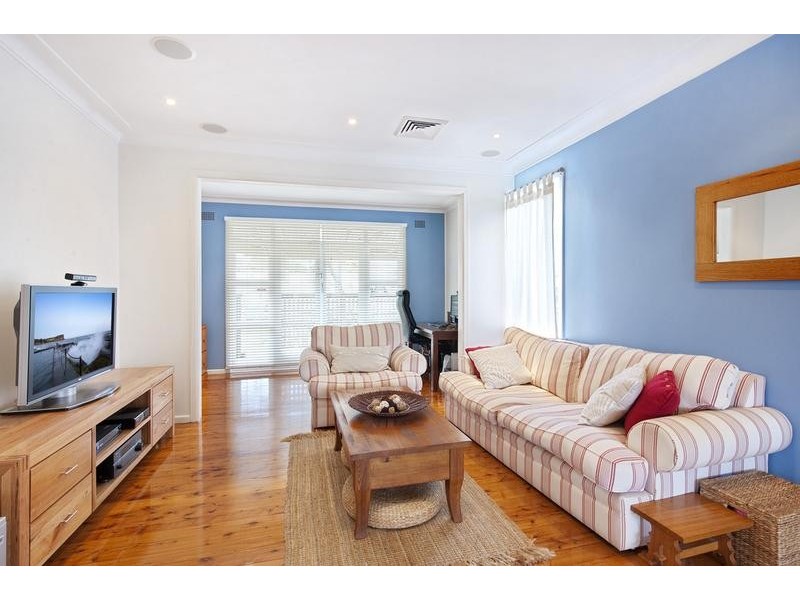 49 Prince Charles Road, Frenchs Forest NSW 2086