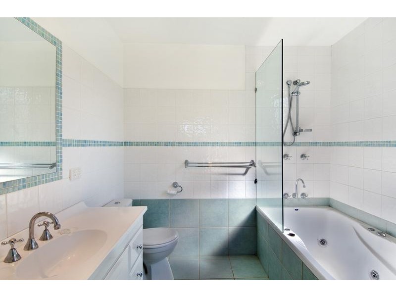 70E IRIS STREET, Beacon Hill NSW 2100