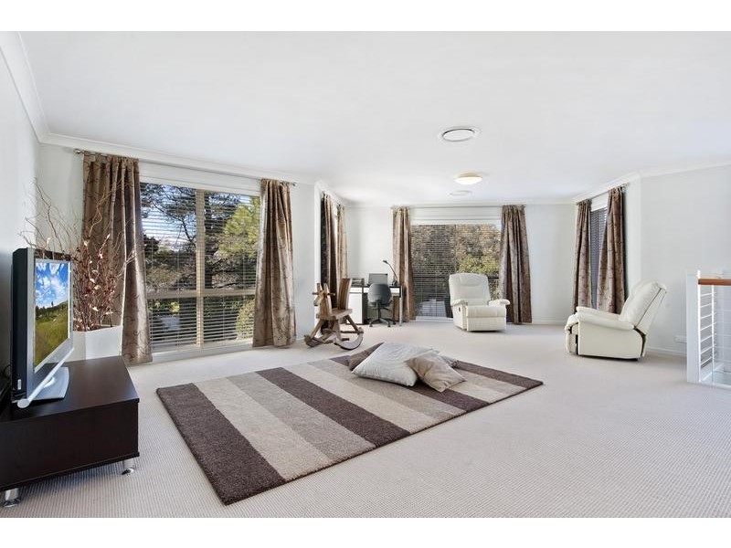 1 Edgewood Place, Belrose NSW 2085