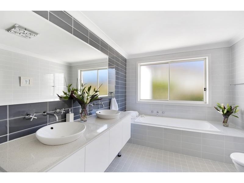 1 Edgewood Place, Belrose NSW 2085