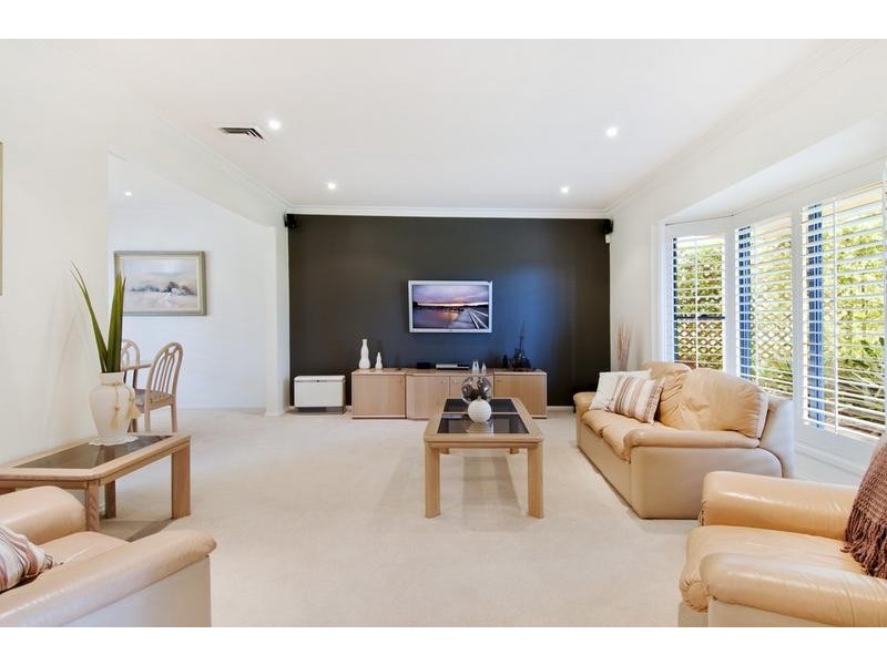 8 Busby Place, Frenchs Forest NSW 2086