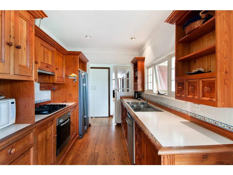 18 Wareham Crescent, Frenchs Forest NSW 2086