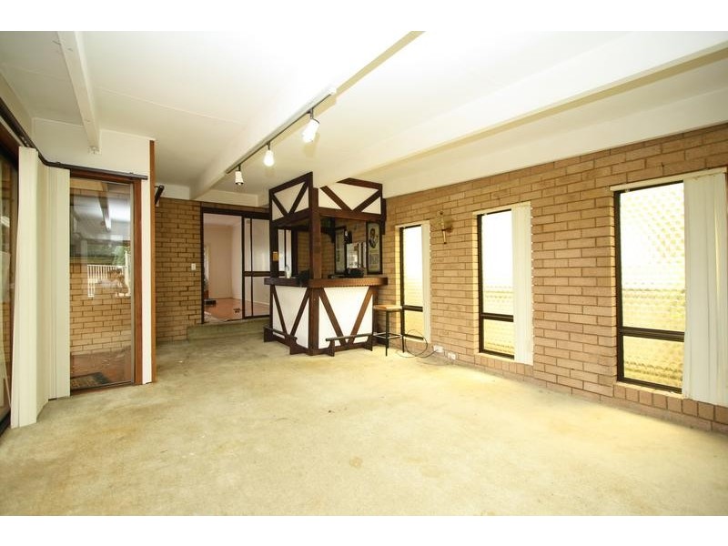 2 Bushland Avenue, Forestville NSW 2087