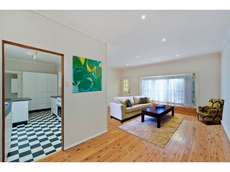 2 Bushland Avenue, Forestville NSW 2087