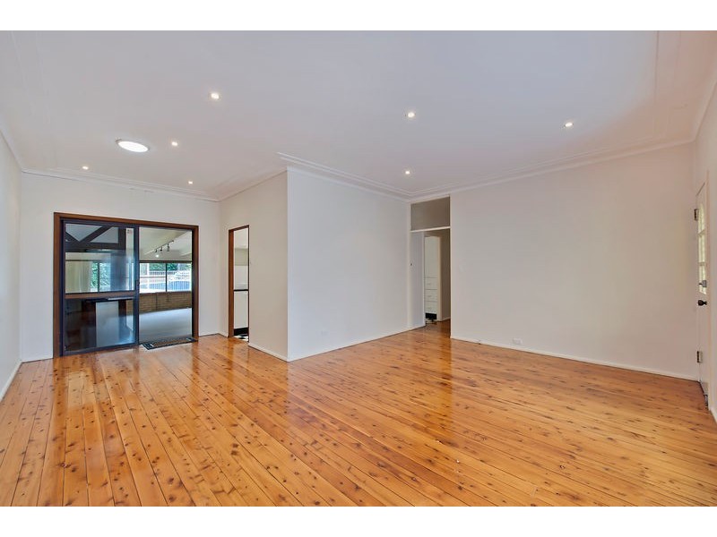 2 Bushland Avenue, Forestville NSW 2087