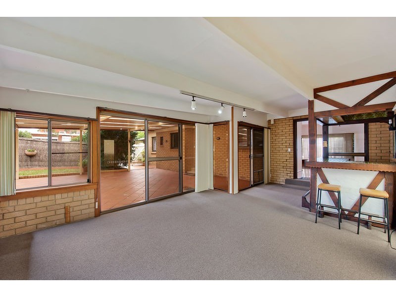 2 Bushland Avenue, Forestville NSW 2087