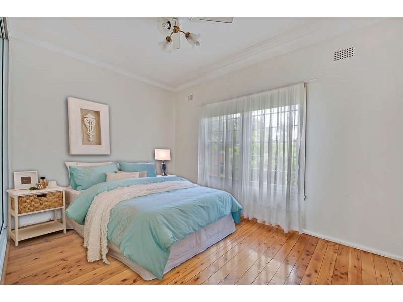 2 Bushland Avenue, Forestville NSW 2087