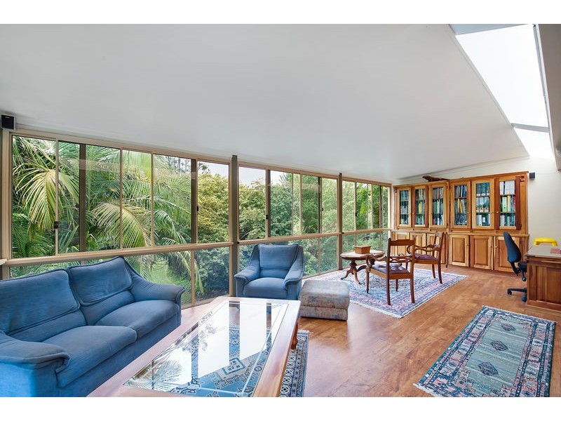 19 Knightsbridge Avenue, Belrose NSW 2085