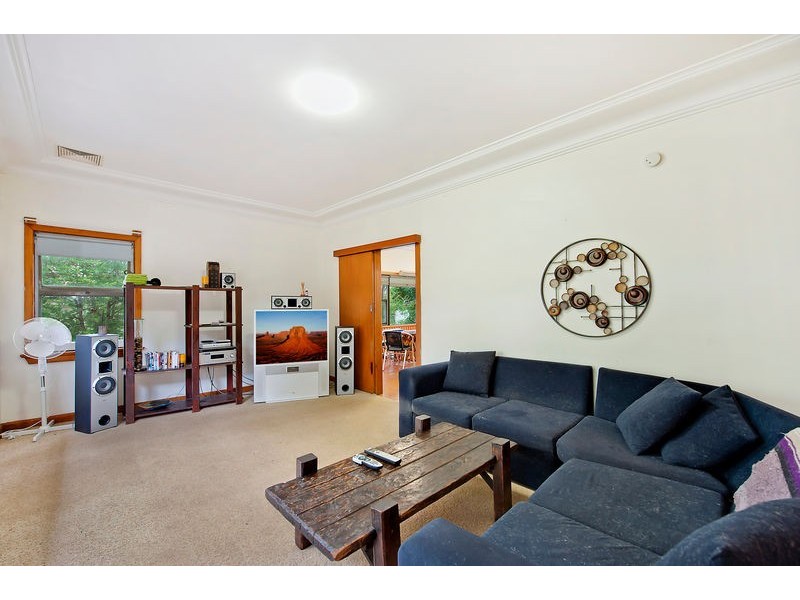 4 Bushland Avenue, Forestville NSW 2087