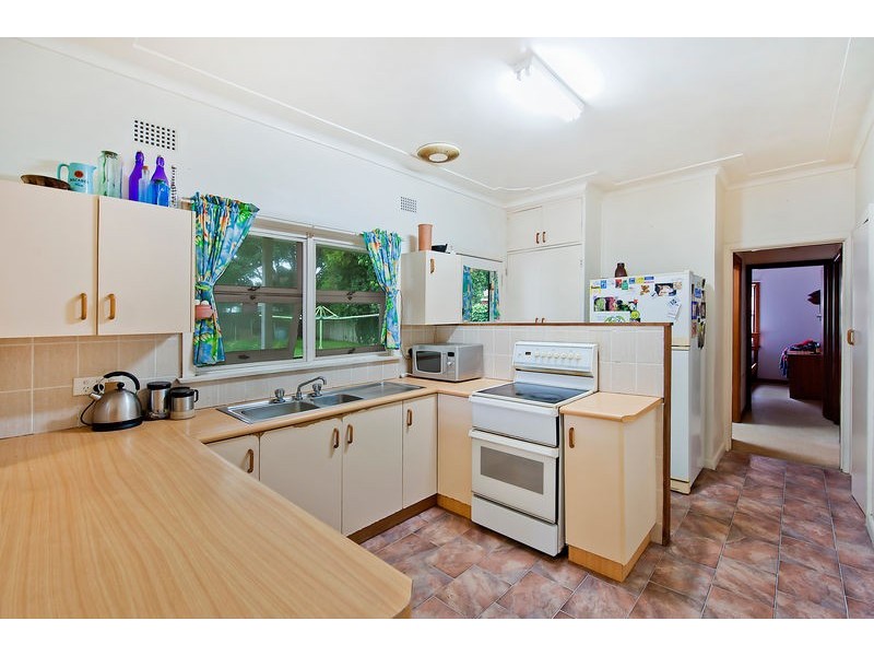 4 Bushland Avenue, Forestville NSW 2087