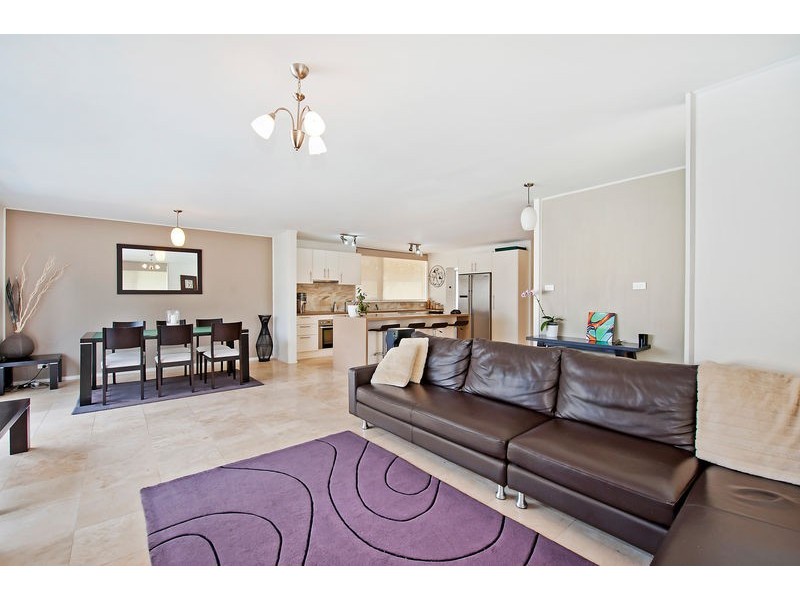 1 Stratford Drive, Belrose NSW 2085