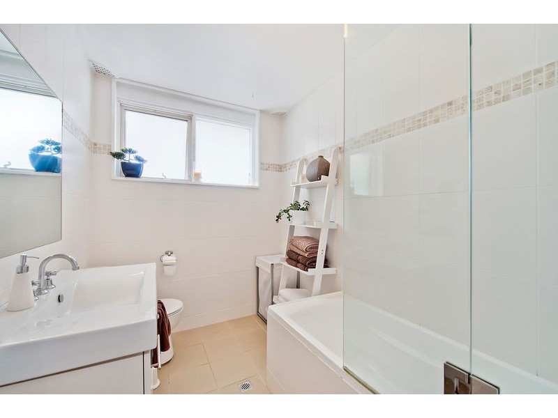 1 Stratford Drive, Belrose NSW 2085