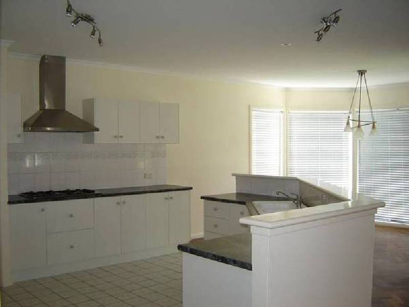 12 MRS MACQUARIE DRIVE, Frenchs Forest NSW 2086