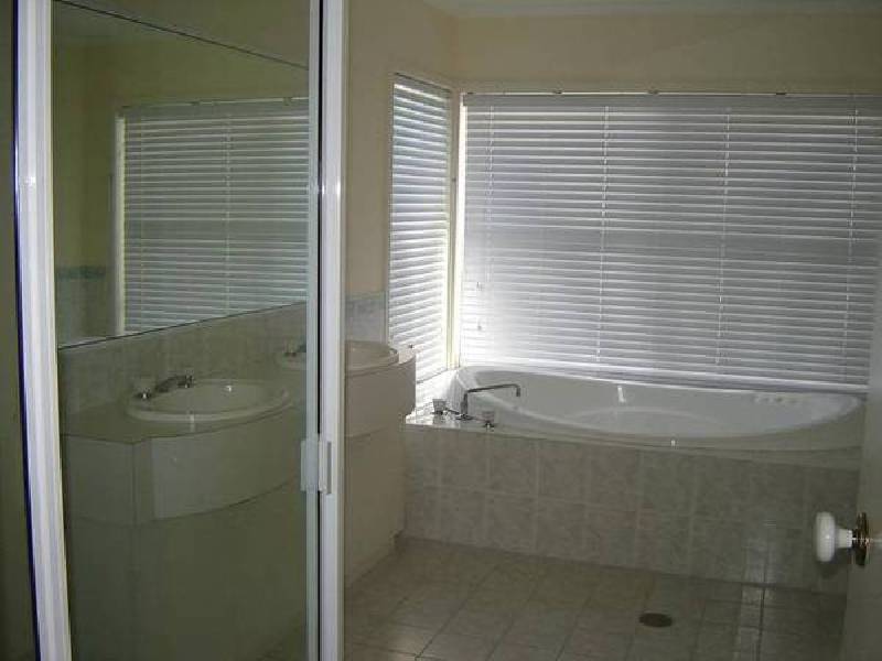 12 MRS MACQUARIE DRIVE, Frenchs Forest NSW 2086