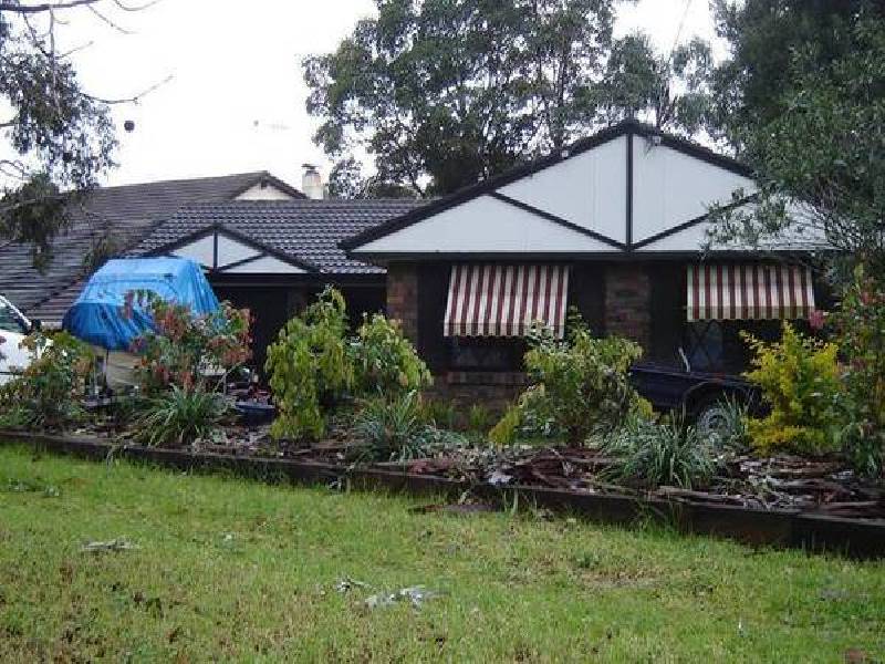 4 CURRAGUNDI AVENUE, Belrose NSW 2085